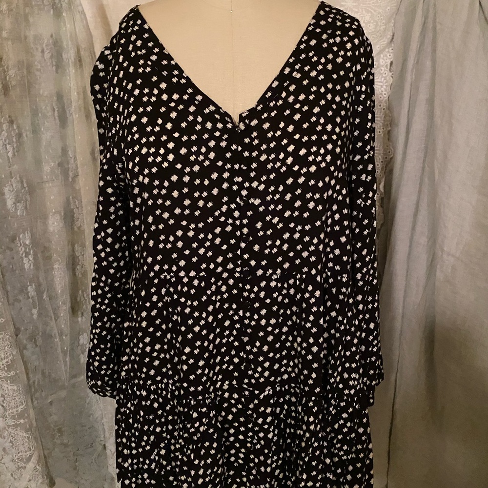 Black and white tunic